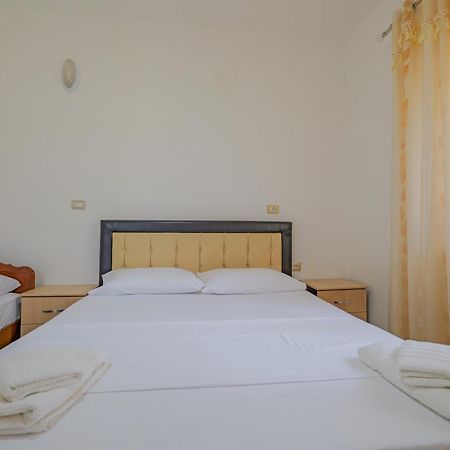 Brahimi Guest House Ksamil Esterno foto