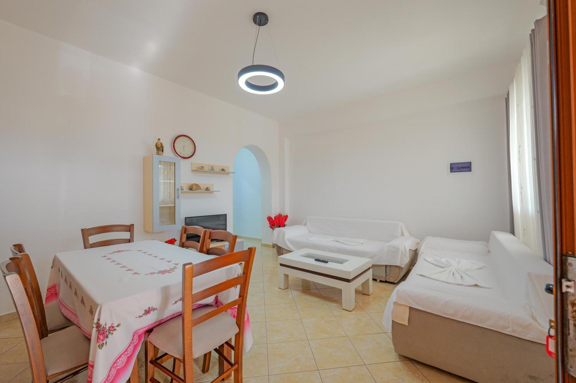 Brahimi Guest House Ksamil Esterno foto