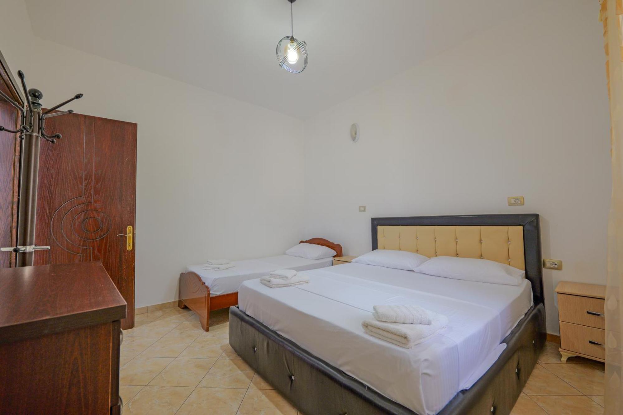 Brahimi Guest House Ksamil Esterno foto