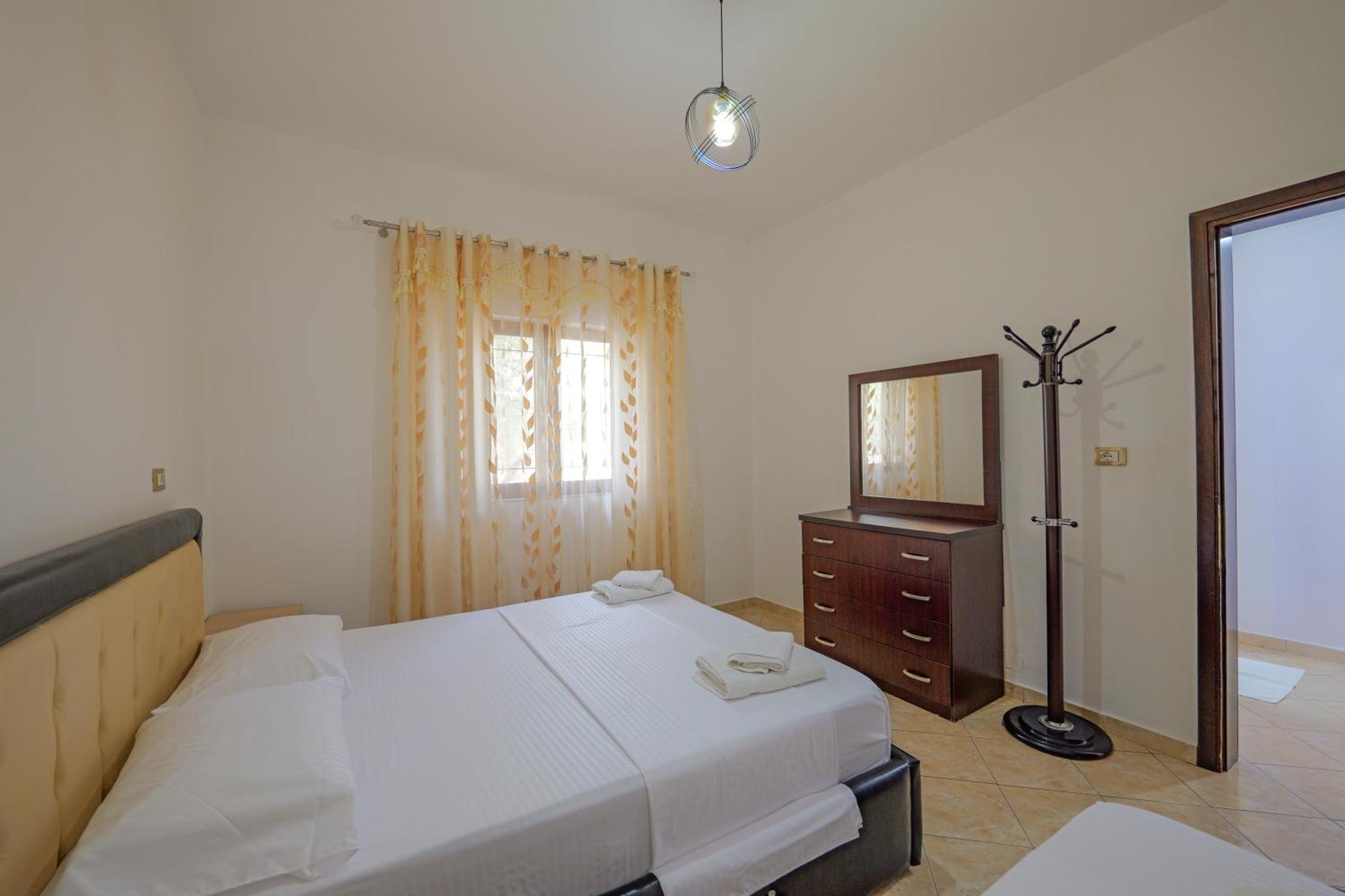 Brahimi Guest House Ksamil Esterno foto