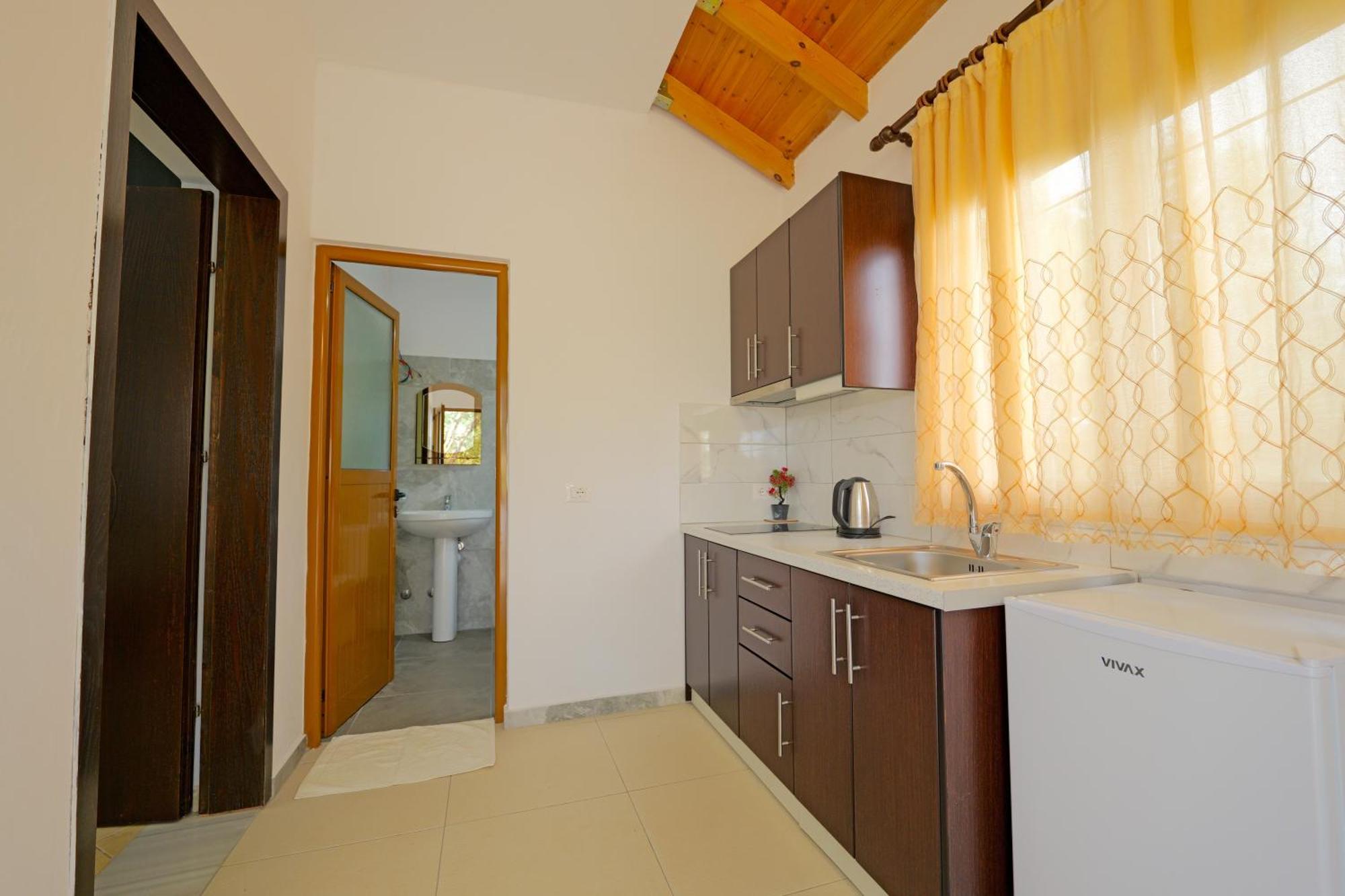 Brahimi Guest House Ksamil Esterno foto