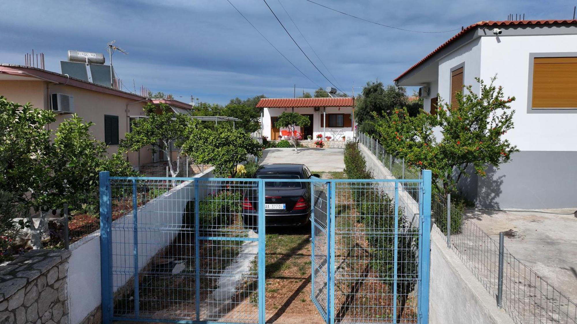 Brahimi Guest House Ksamil Esterno foto